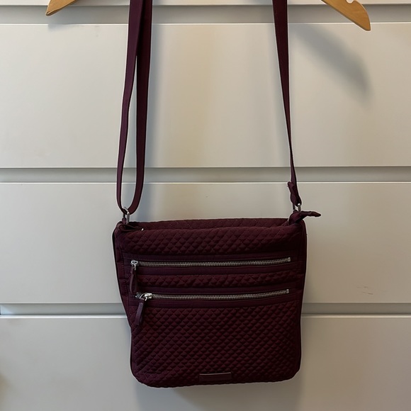 Vera Bradley three zipper quilted Crossbody bag - Picture 11 of 12